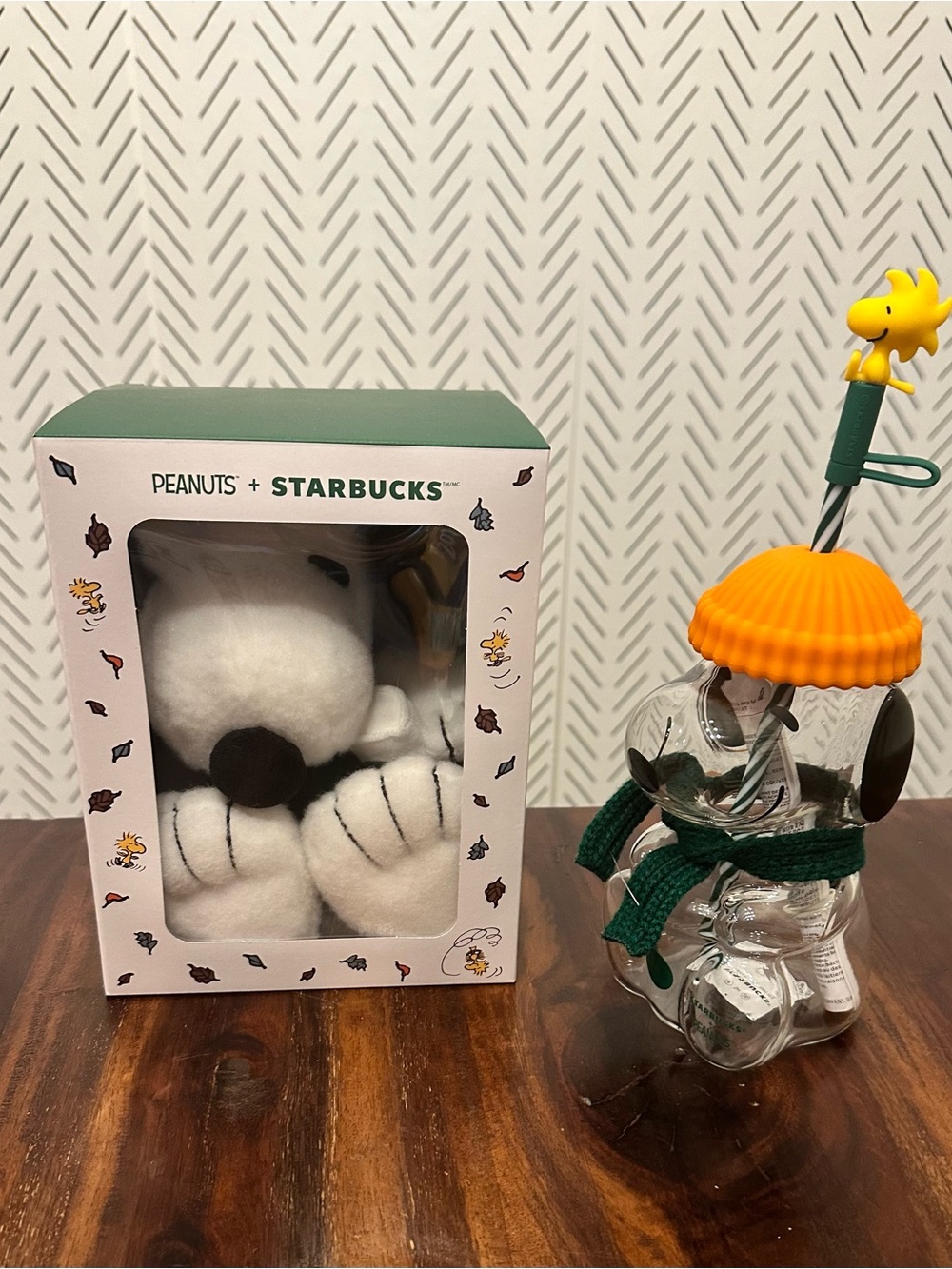 Peanuts x Starbucks White Snoopy Plush - White